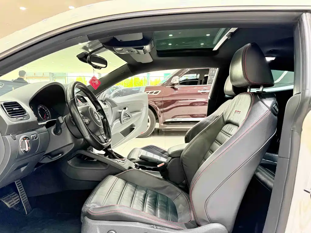 Volkswagen Scirocco — миниатюра 7