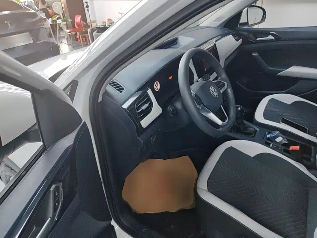 Volkswagen Tharu — миниатюра 16