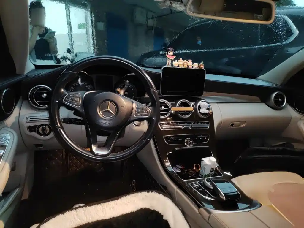 Mercedes-Benz C-Class — миниатюра 13