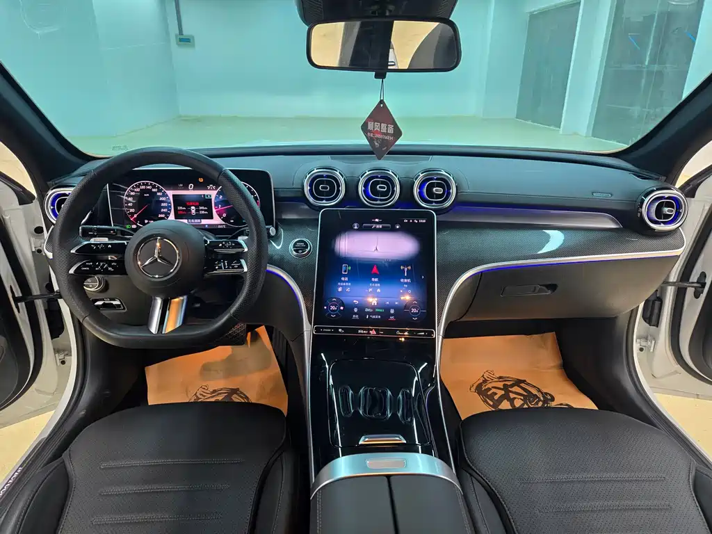 Mercedes-Benz C-Class — миниатюра 8