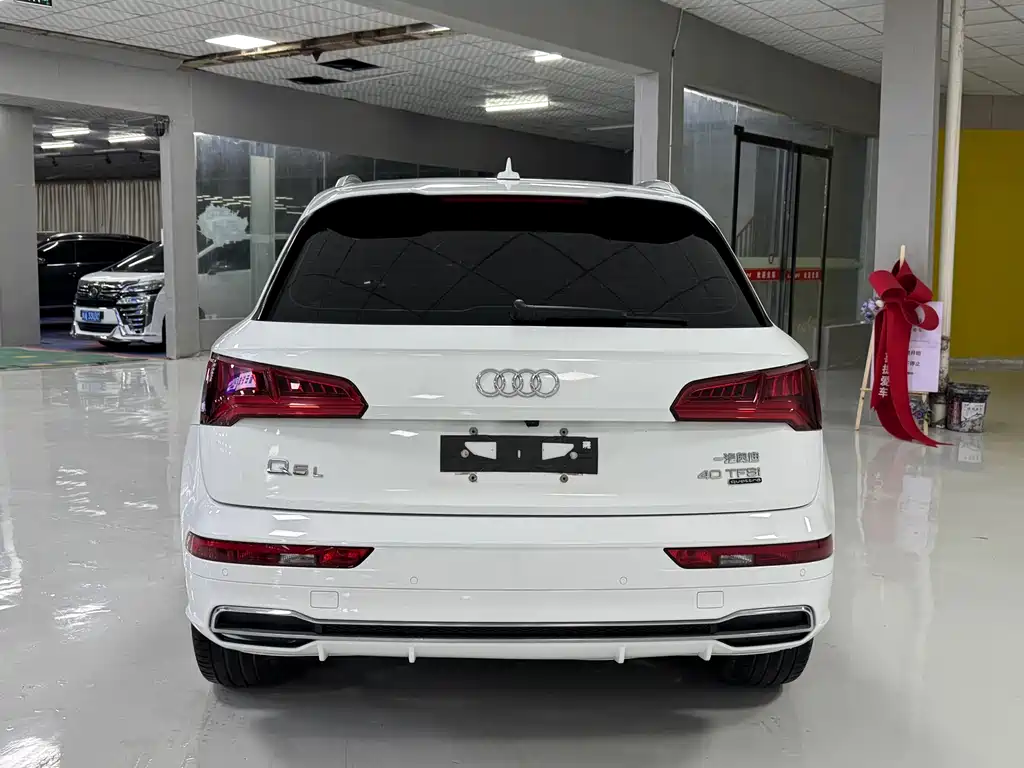 Audi Q5L — миниатюра 8