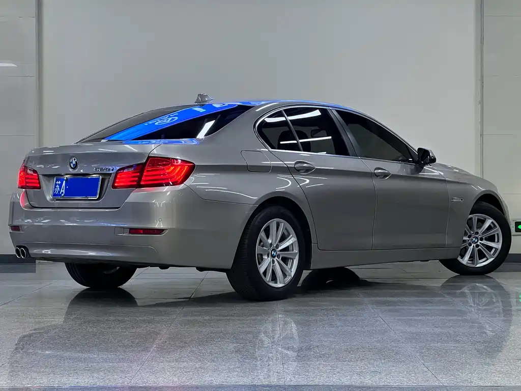 BMW 5 Series (Import) — миниатюра 6