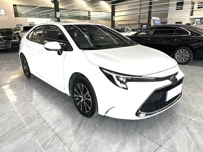 Toyota Levin 1.2 л 2024 г. Белый, пробег 25000 км