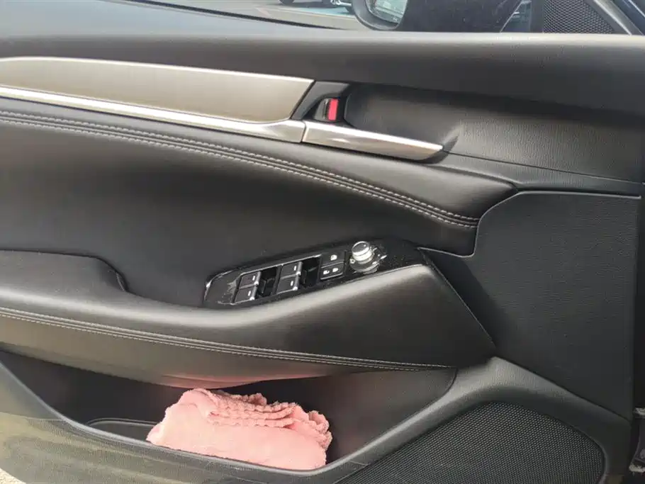 Mazda Atenza 2021 2.0L Luxury