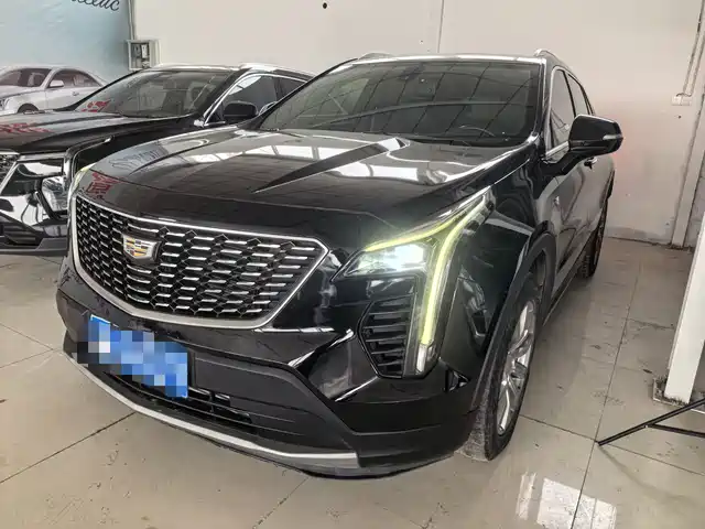 CADILLAC XT4