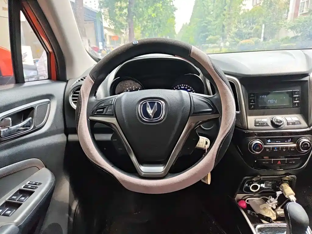 Changan CS15 — миниатюра 11