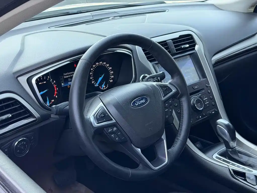 Ford Mondeo — миниатюра 9