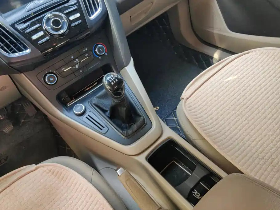 Ford Focus — миниатюра 16