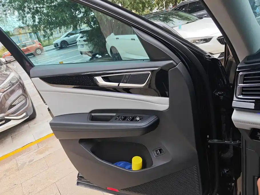 Volkswagen Teramont — миниатюра 7