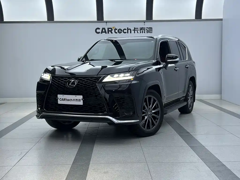 Lexus LX 2022