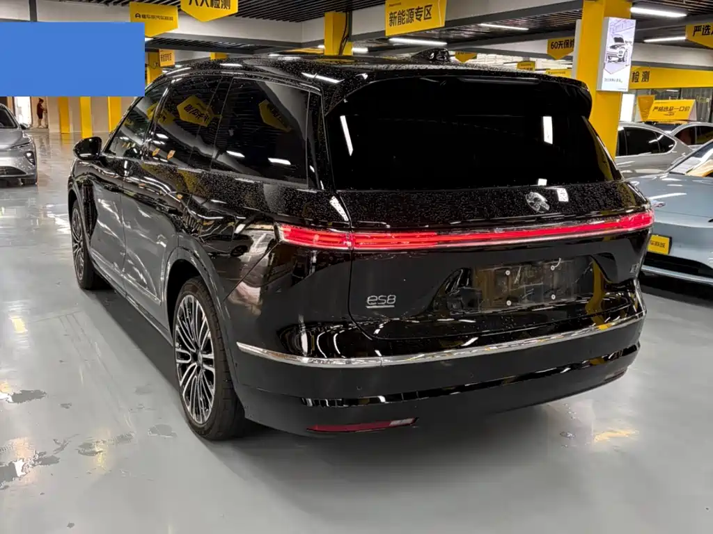 NIO ES8 2026 мест Executive