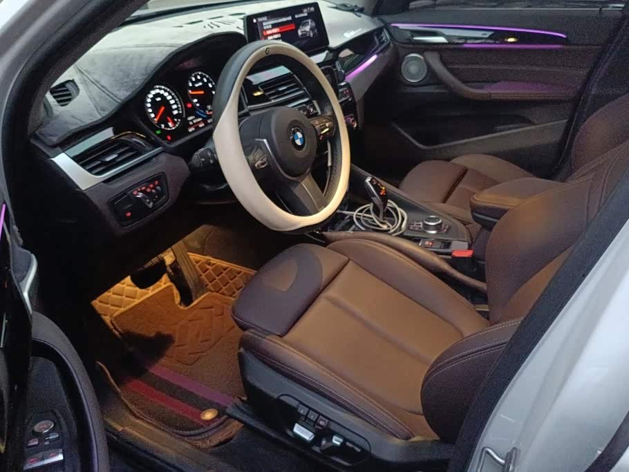 BMW X1 1.5 л 2023 г. Белый, пробег 8800 км