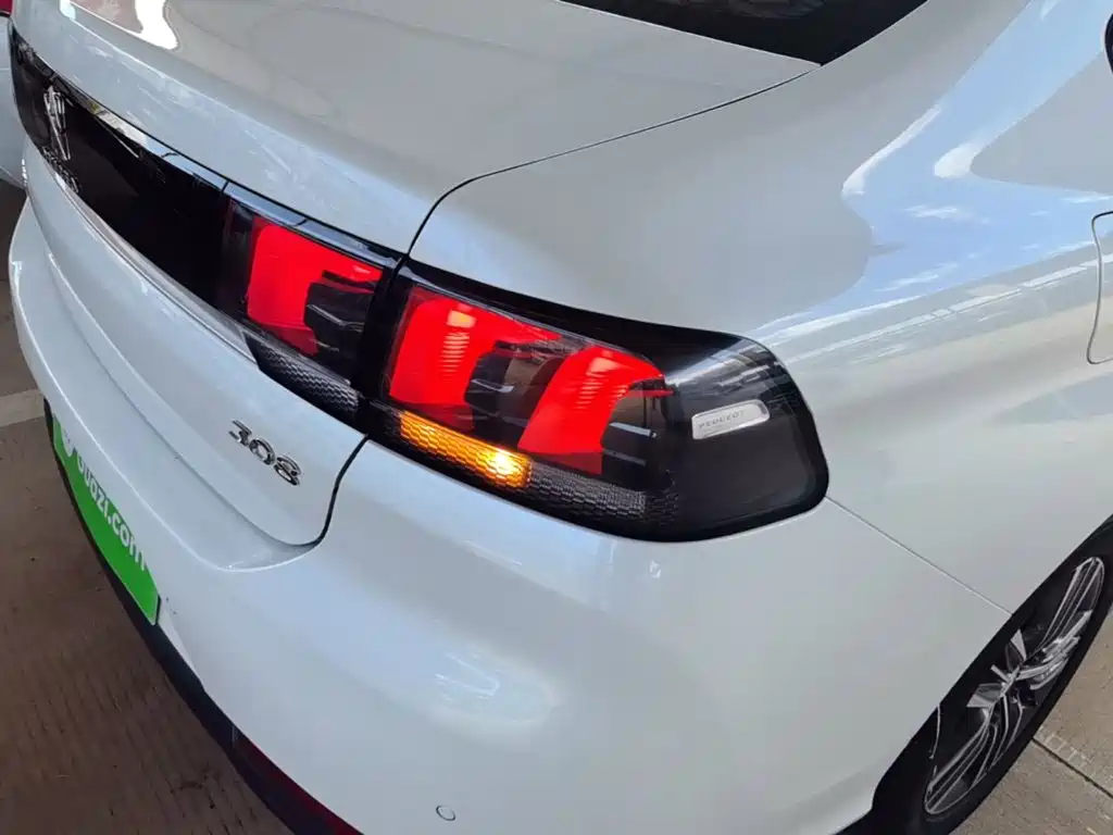 Peugeot 308 — миниатюра 8