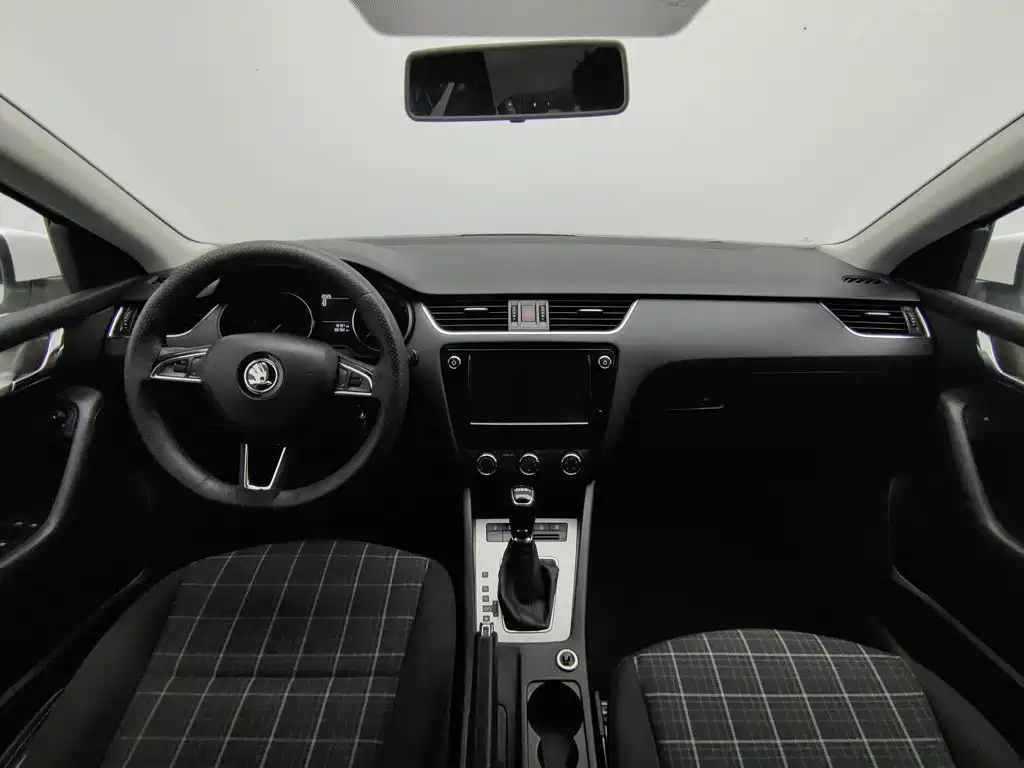 Skoda Octavia — миниатюра 5