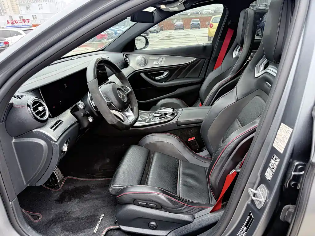 MERCEDES-BENZ E CLASS AMG