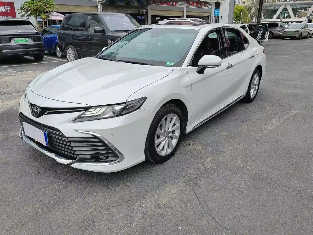 TOYOTA CAMRY