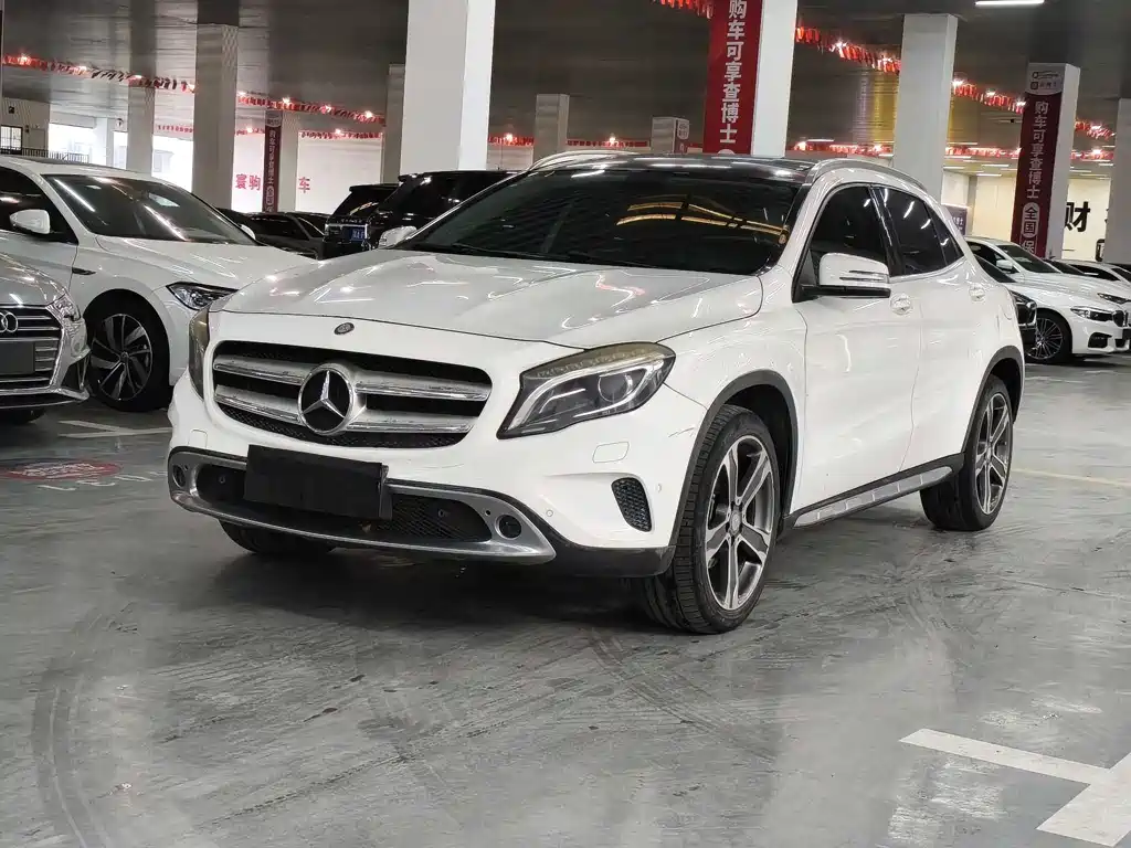 Mercedes-Benz GLA 2015