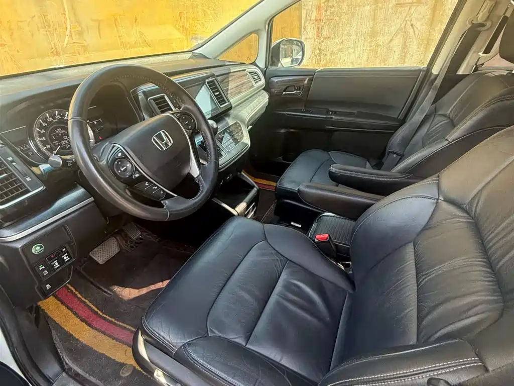Honda Elysion 2016 2.4L
