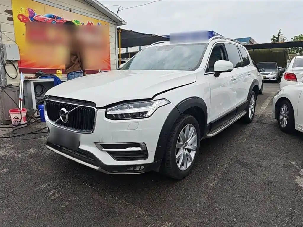 Volvo XC90 2015 T6 7 мест