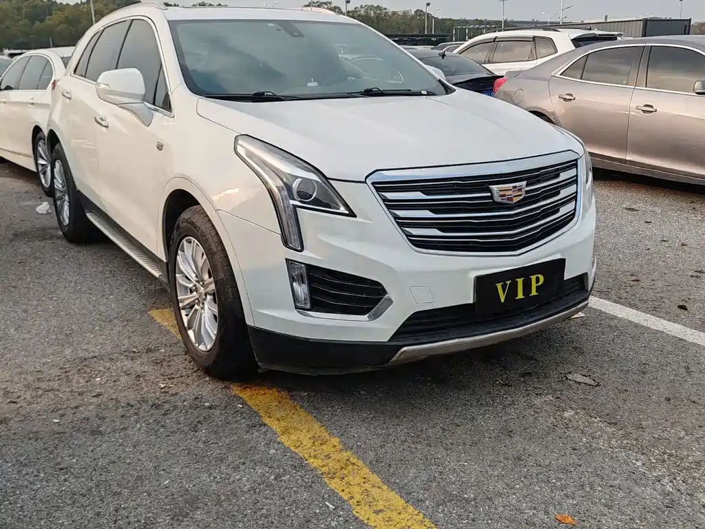CADILLAC XT5