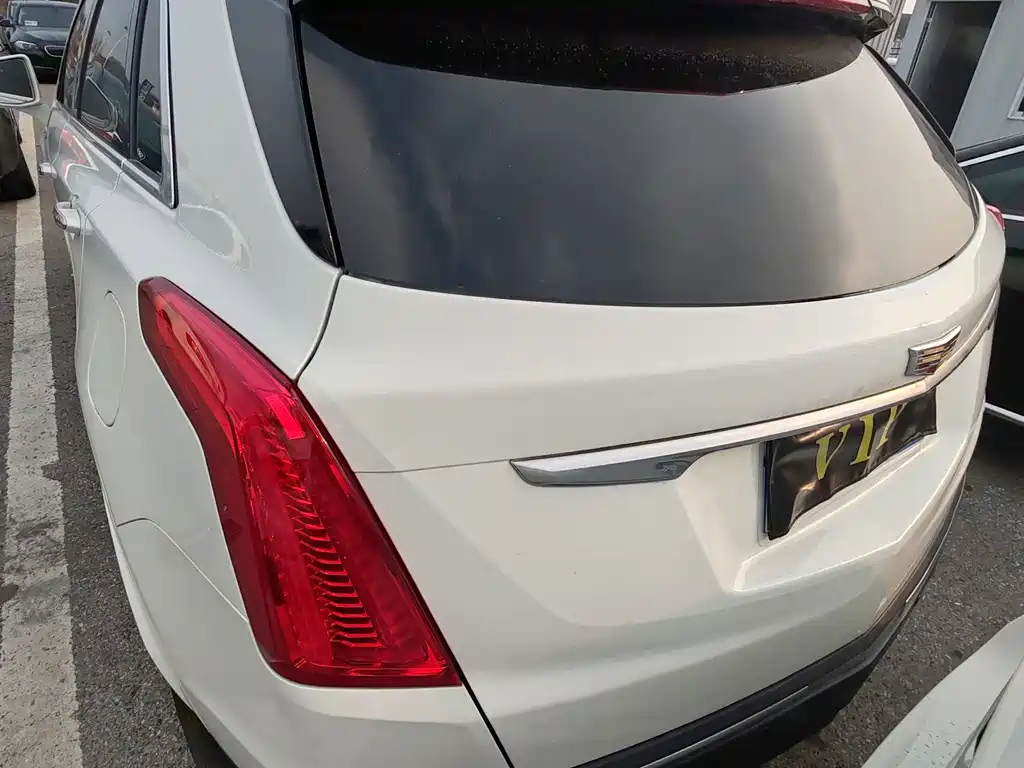 CADILLAC XT5