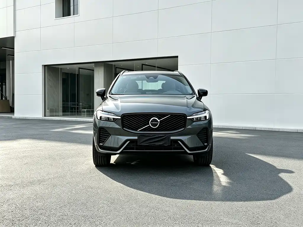 Volvo XC60 - фото 2