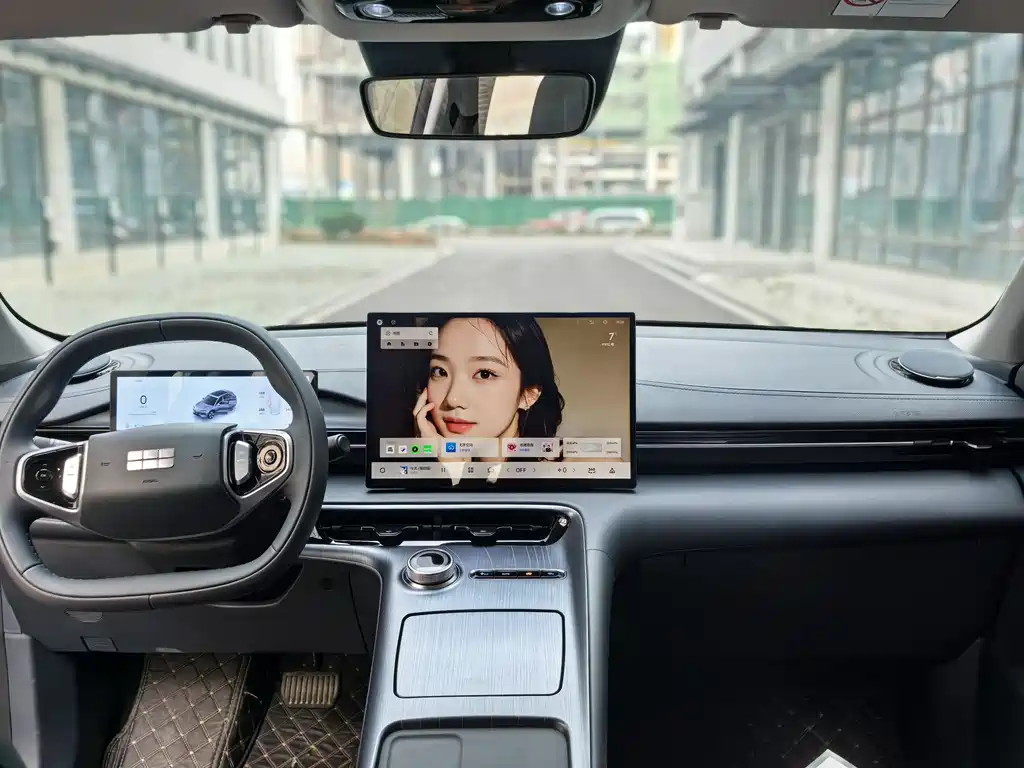 GEELY GALAXY GALAXY E5