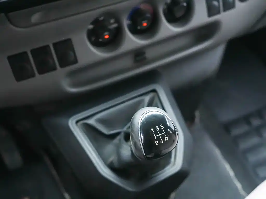 JMC Tesla — миниатюра 12