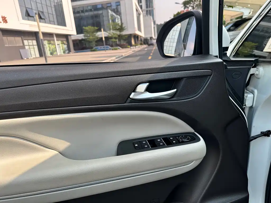 GAC Motor Trumpchi M6 — миниатюра 10