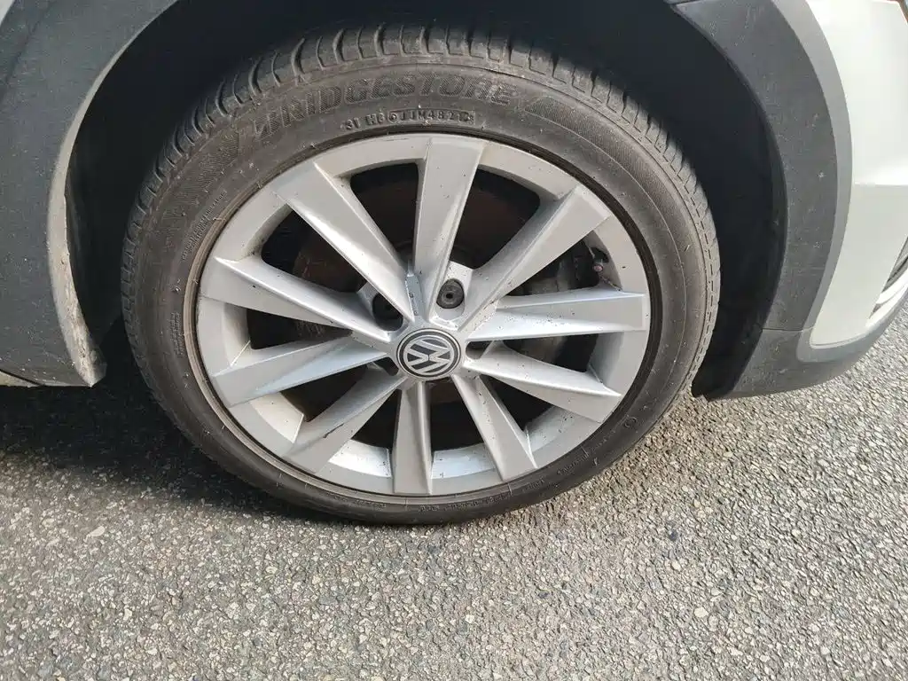 Volkswagen Golf (Import) — миниатюра 8