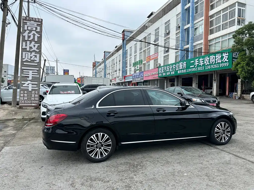 Mercedes-Benz C-Class — миниатюра 5
