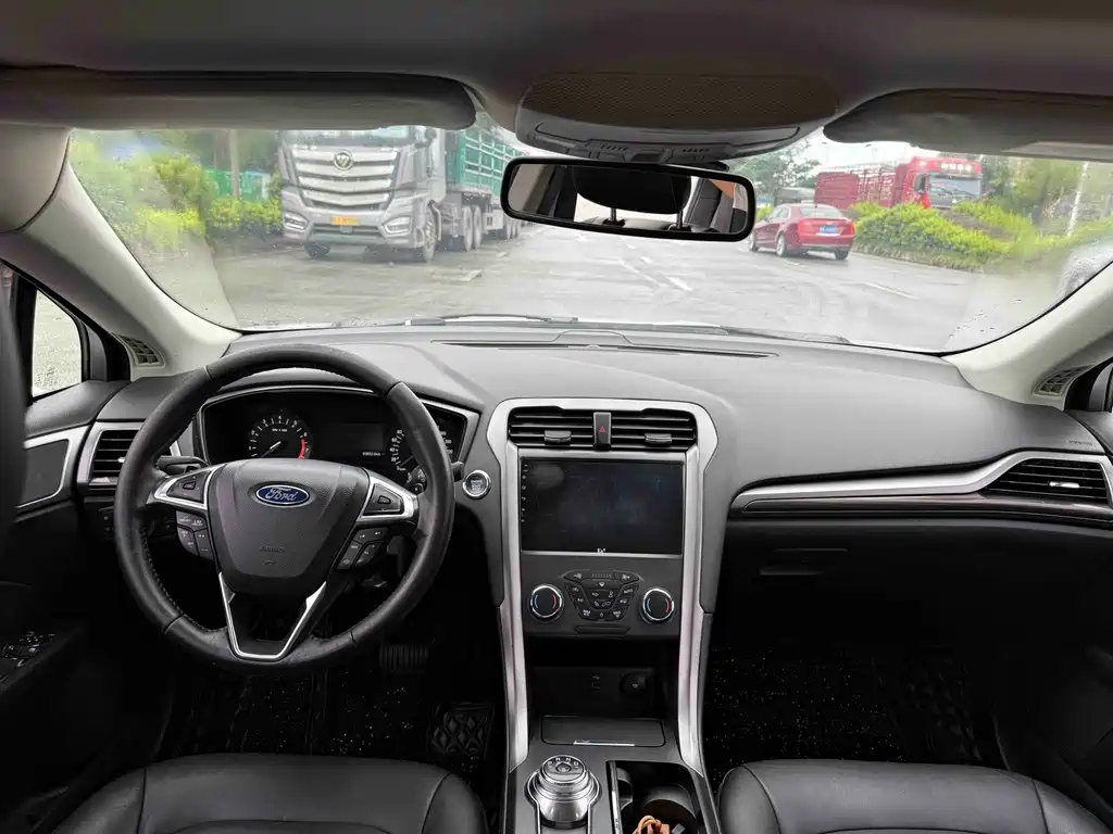Ford Mondeo — миниатюра 8