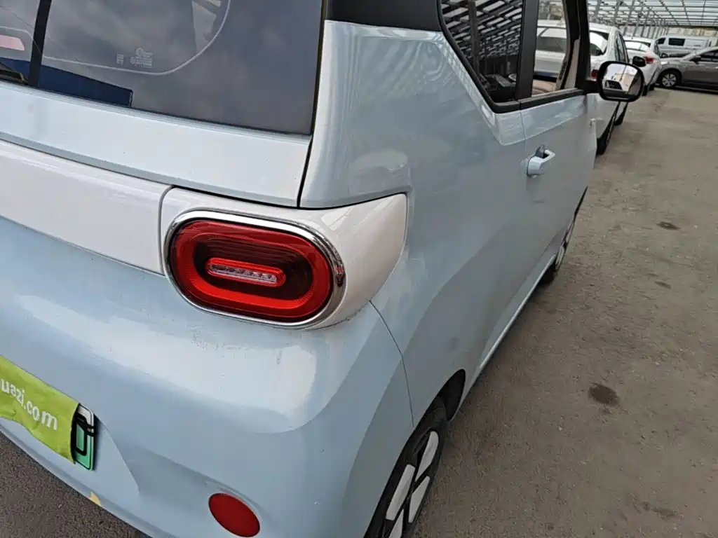Wuling MINIEV — миниатюра 8