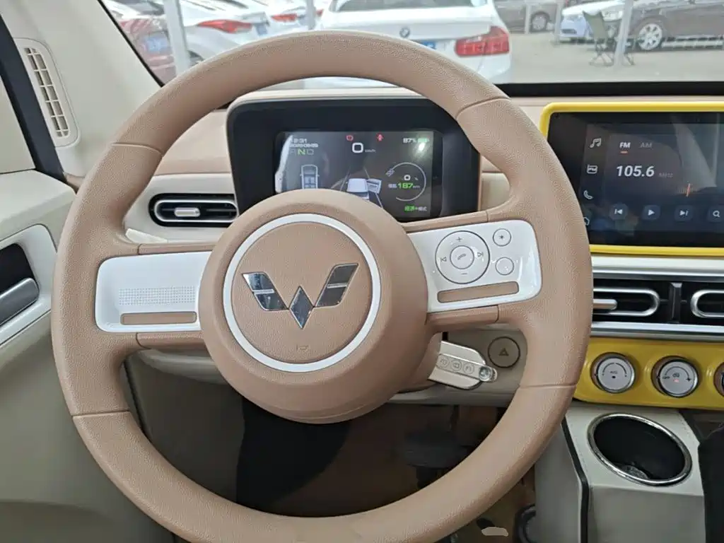 Wuling MINIEV — миниатюра 11