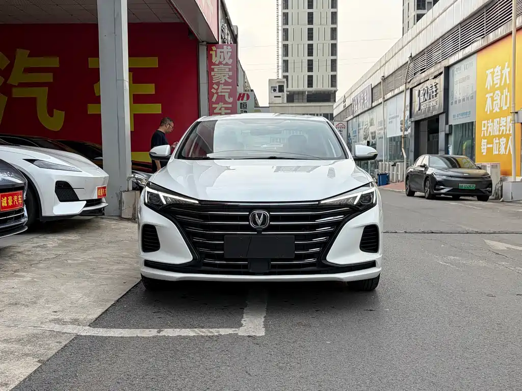 Changan Eado — миниатюра 2