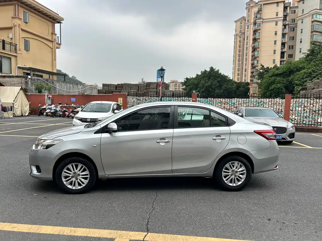 Toyota Vios 2014 1.5L AT