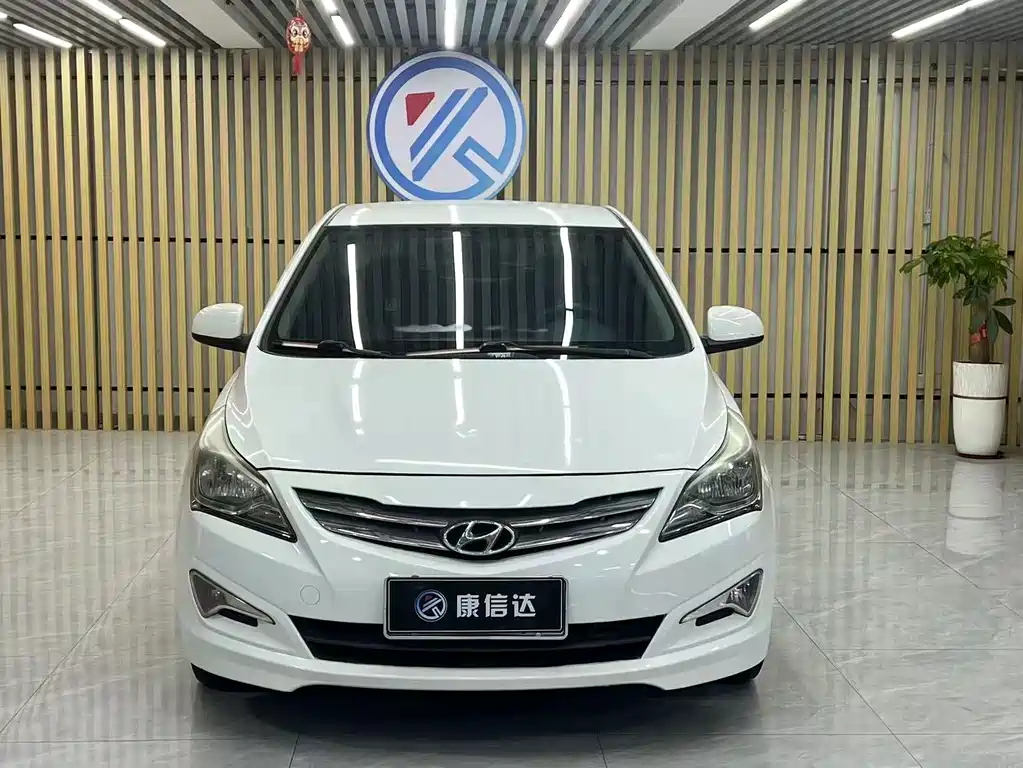 Hyundai Verna — миниатюра 2