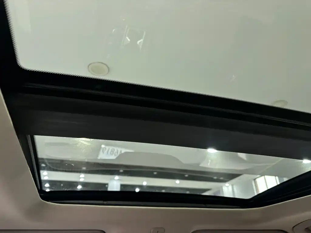 NISSAN EXPLORING THE LAND