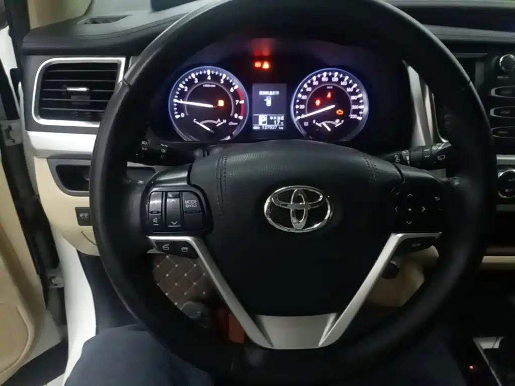 Toyota Highlander — миниатюра 11