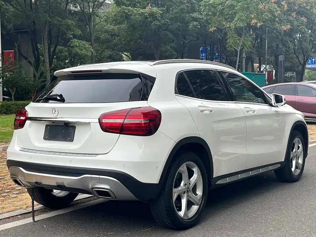 Mercedes-Benz GLA — миниатюра 7