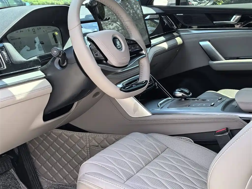 BYD Tang 2025 DM-i 115KM