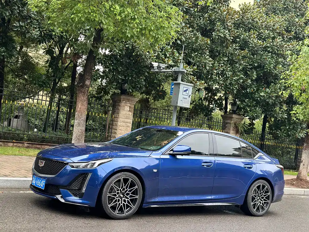 Cadillac CT5 — миниатюра 2