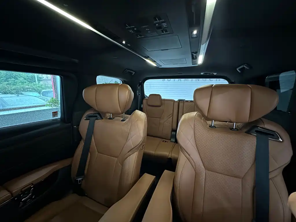 Toyota Alphard 2024 2.5L Luxury