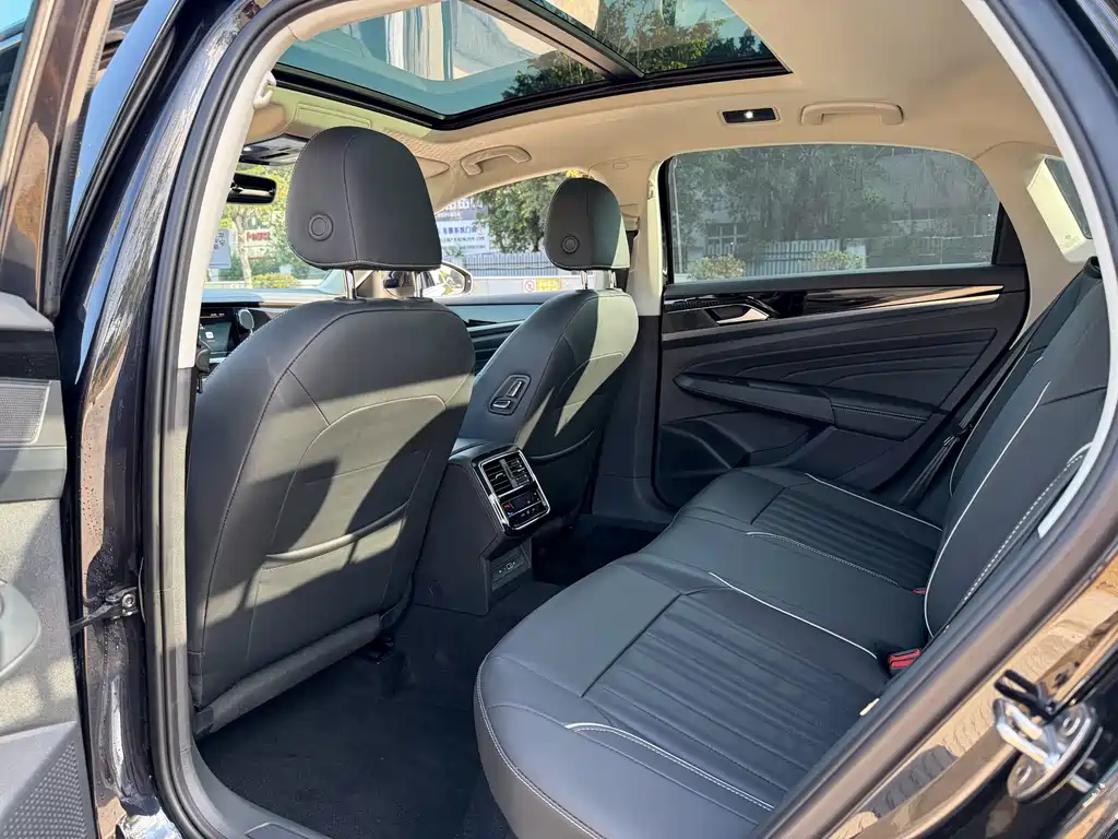 Volkswagen Passat — миниатюра 7