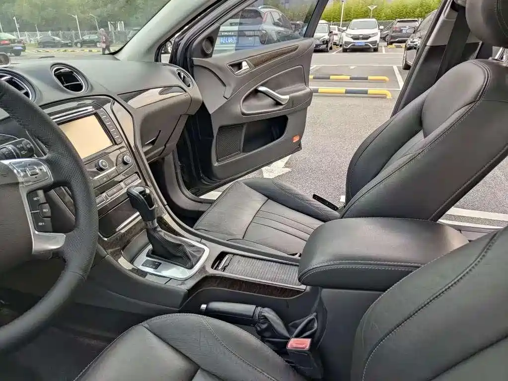 Ford Mondeo Zhisheng — миниатюра 12