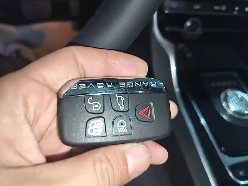Jaguar XE — миниатюра 9