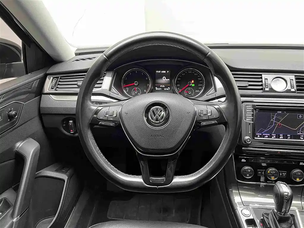 Volkswagen Passat — миниатюра 8