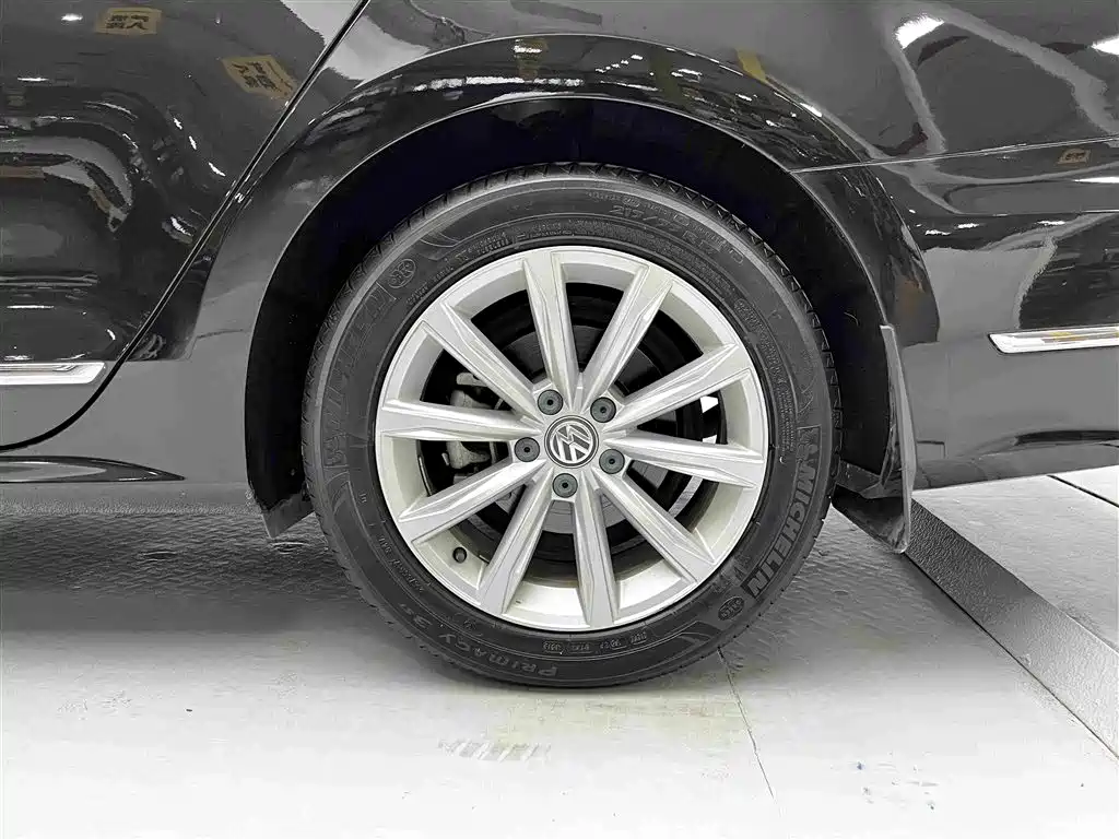 Volkswagen Passat — миниатюра 13