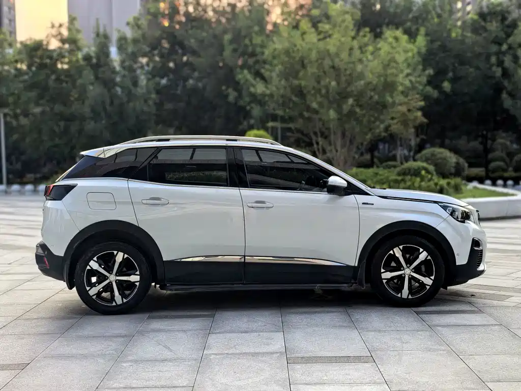 Peugeot 4008 — миниатюра 4