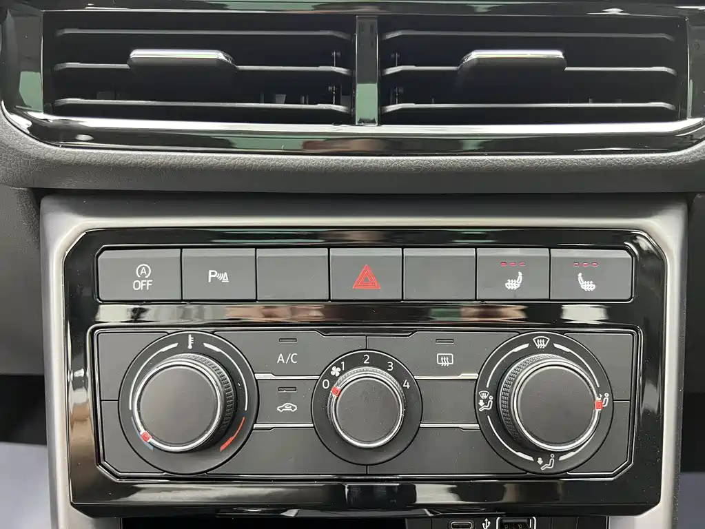 Volkswagen T-Cross — миниатюра 22